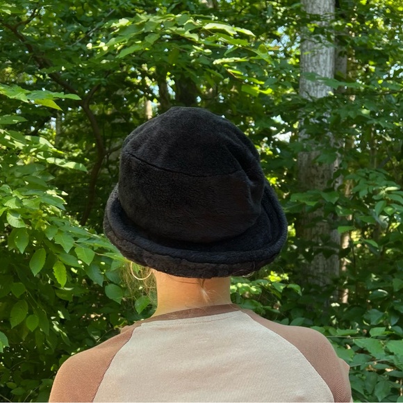 Chocolate Brown Faux Fur Brimmed Pillbox Hat - Picture 3 of 7